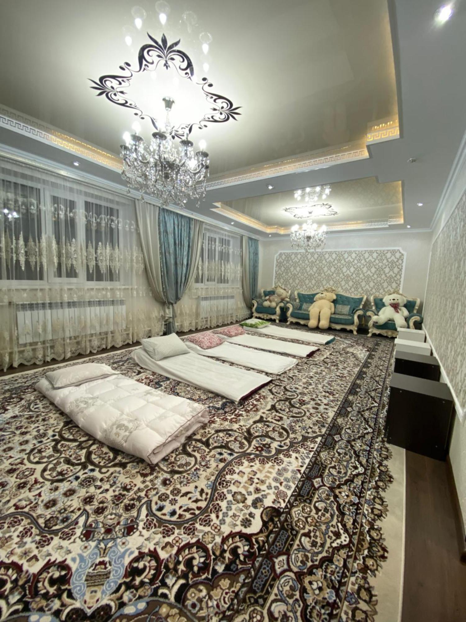 Guest House Glover Karakol Exterior photo